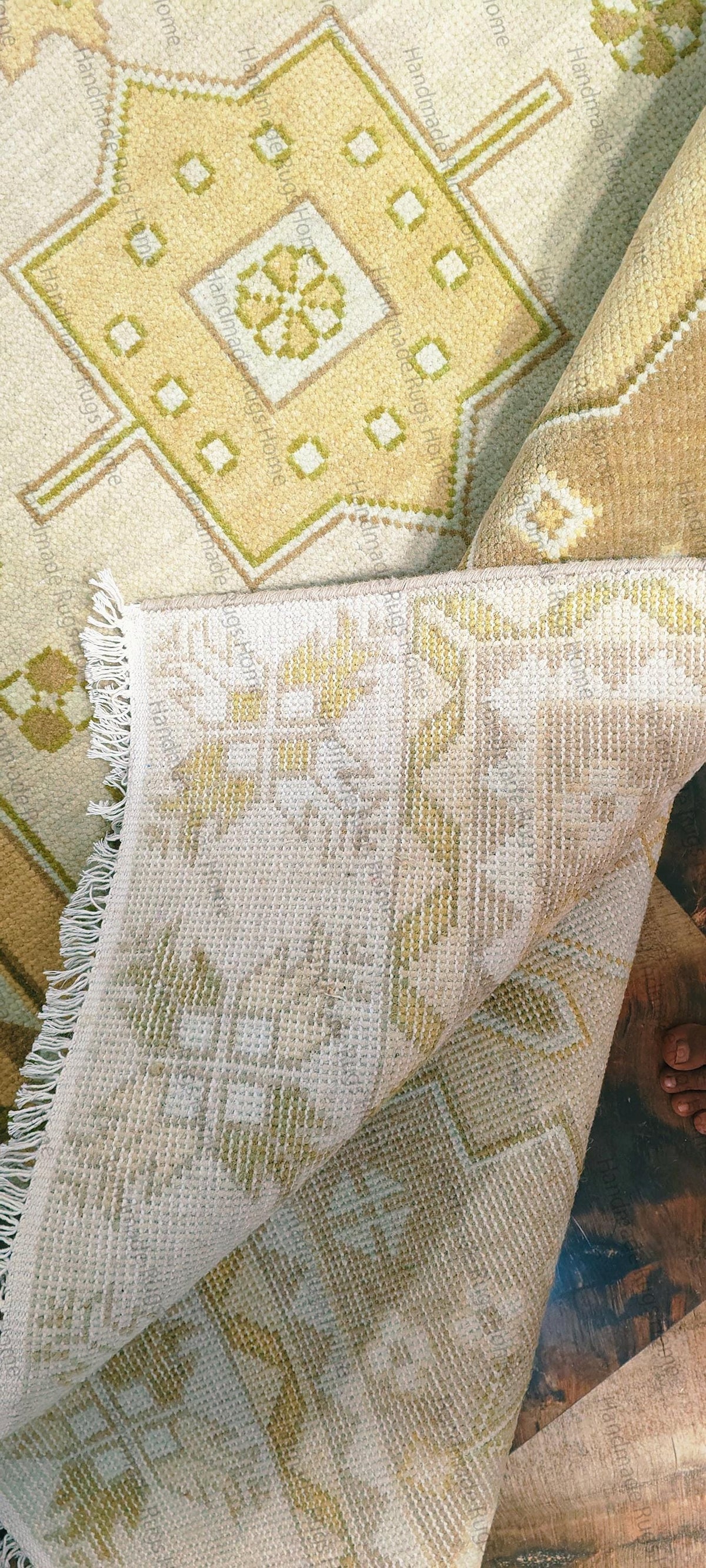 Runner Handmade Wool Oushak Rug: Floral Design, 2.5 x 8