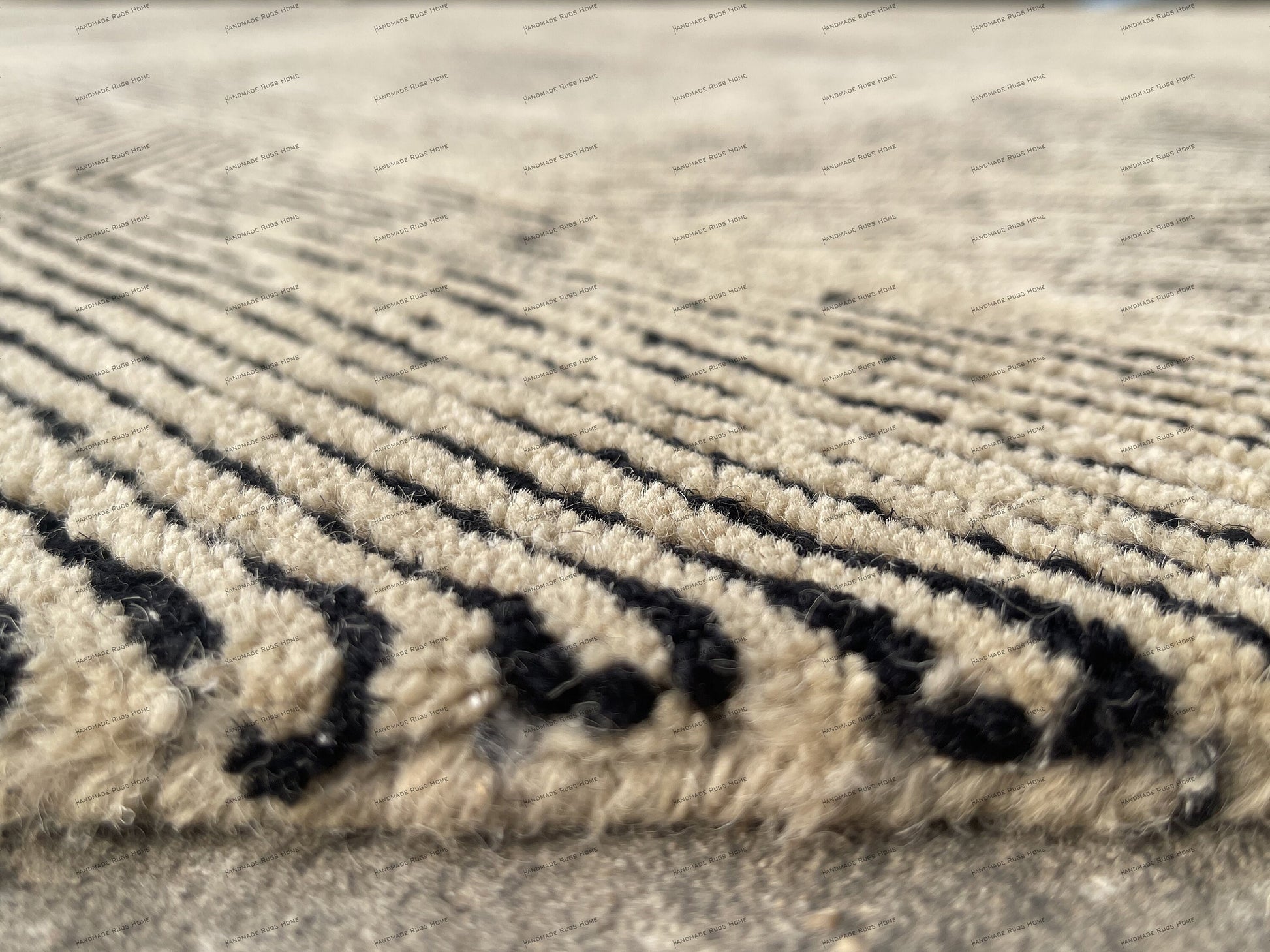Handmade colorful rug with a trendy, hand-tufted modern design.