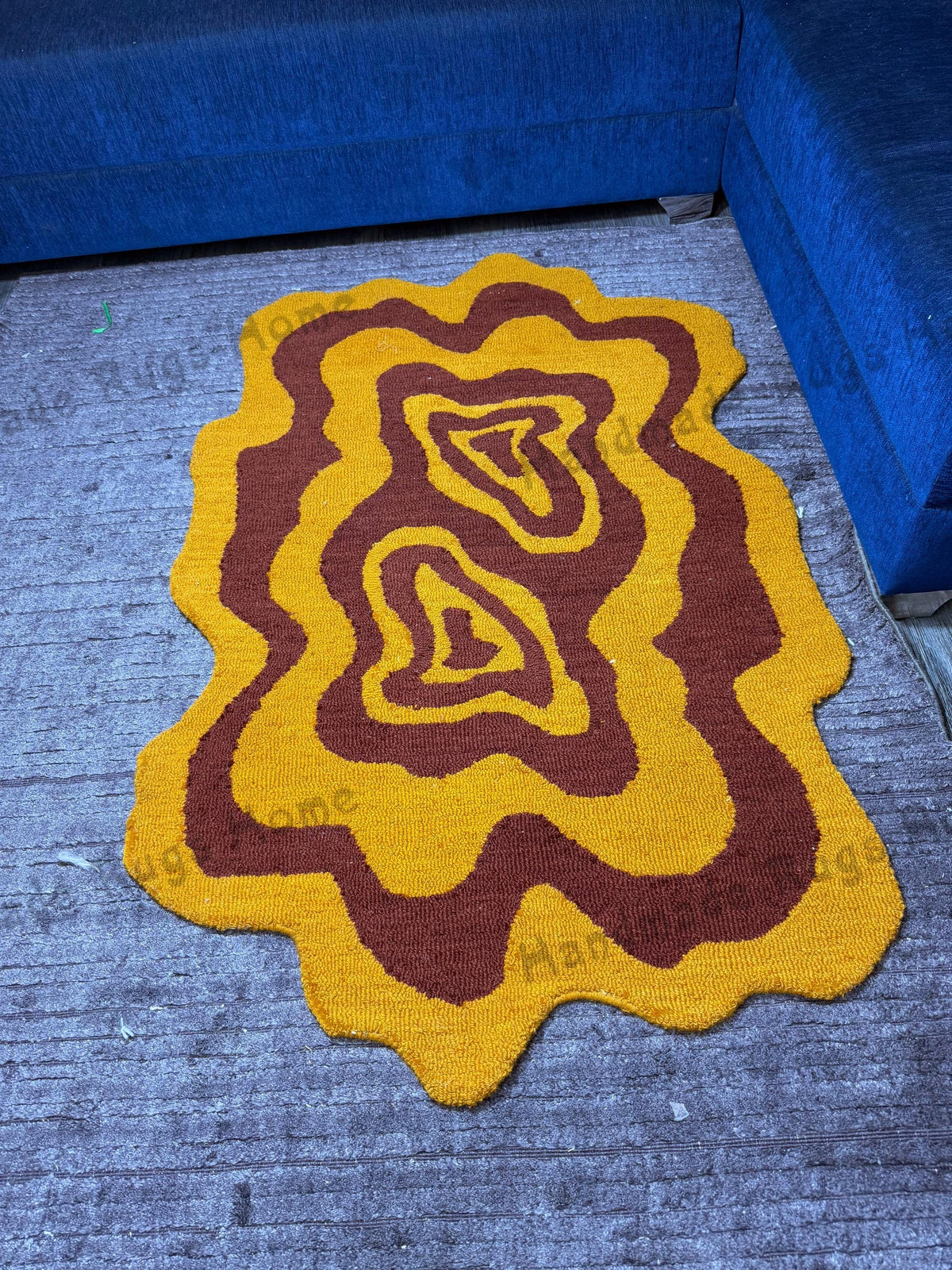Hand-Tufted Wool Rug: Wavy Multicolor Artisan Carpet