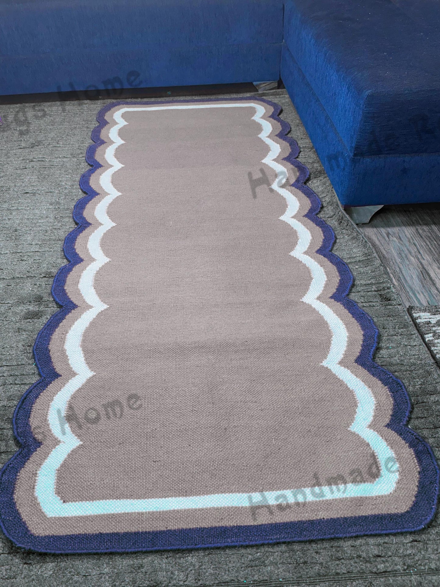 Handwoven Wool Dhurrie Rug: Calming Blue Scalloped Edge, 2.5 x 6