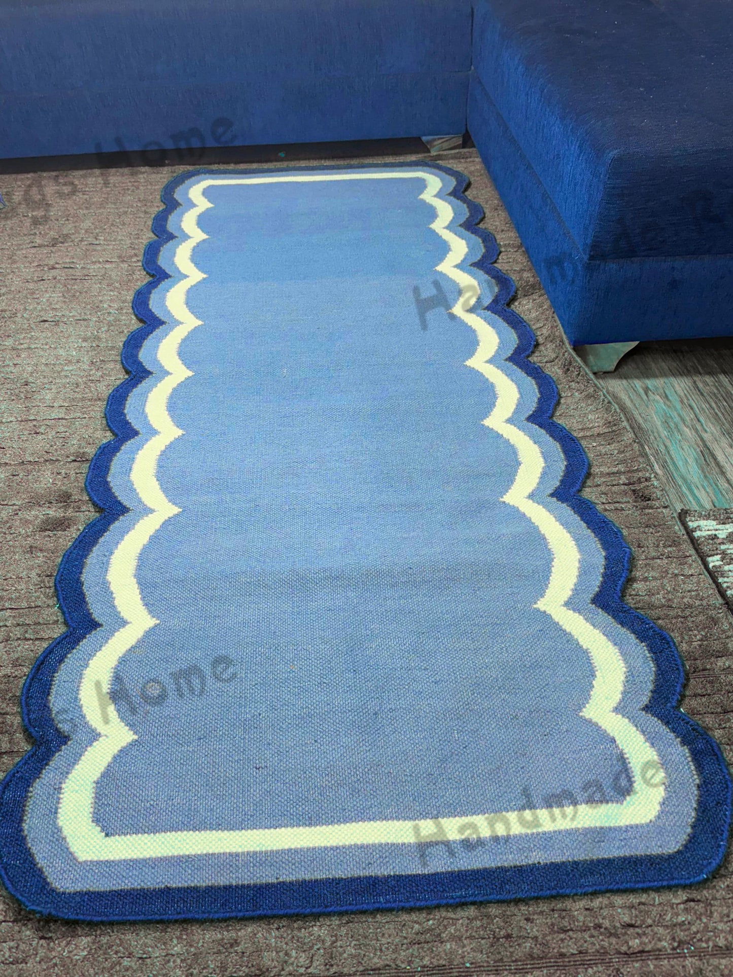 Handwoven Wool Dhurrie Rug: Calming Blue Scalloped Edge, 2.5 x 6