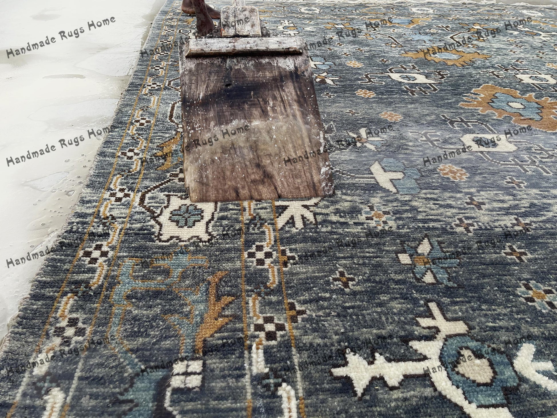 Rustic home décor rug crafted with fine wool and expert craftsmanship.
