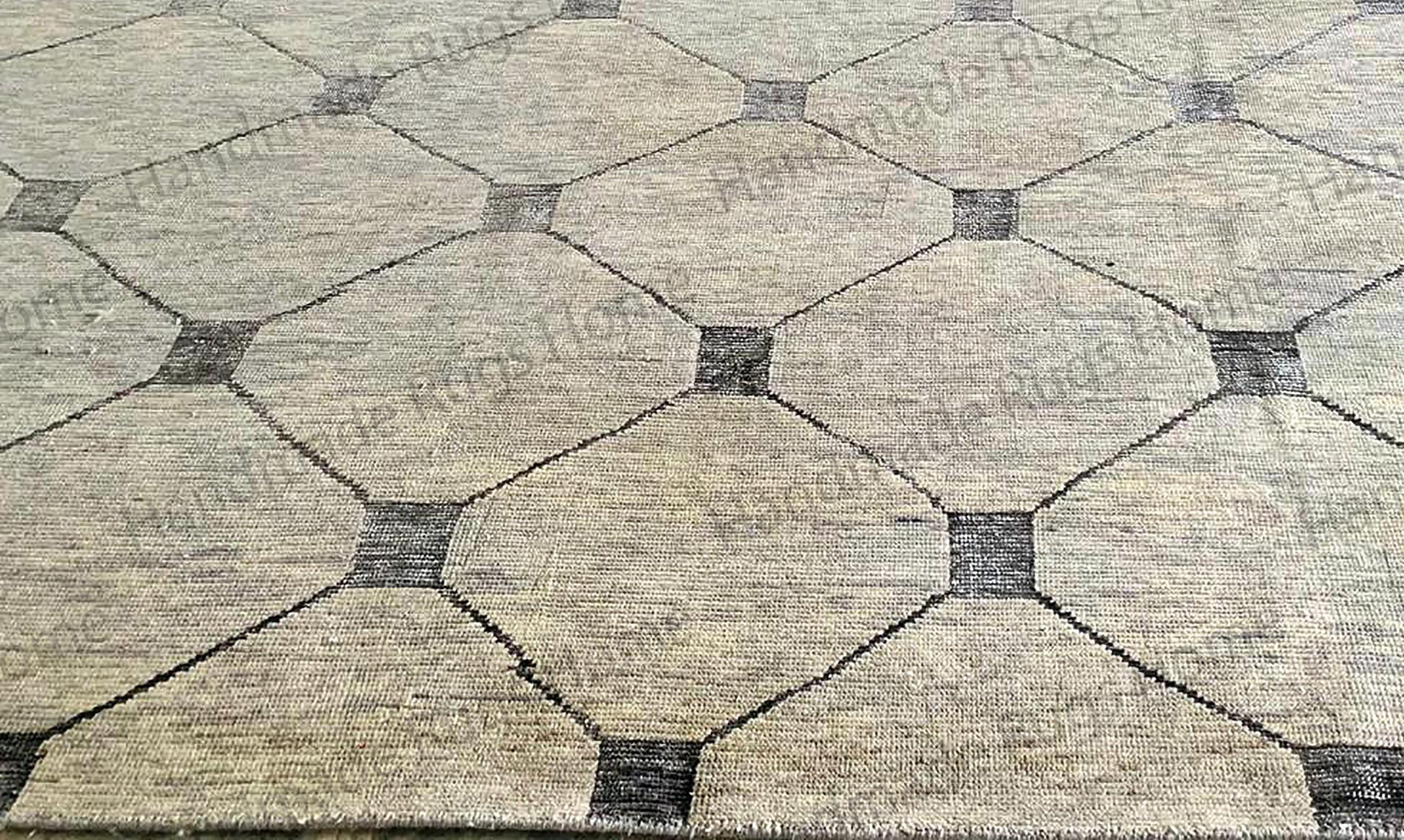 High-quality wool rug featuring a minimalist style