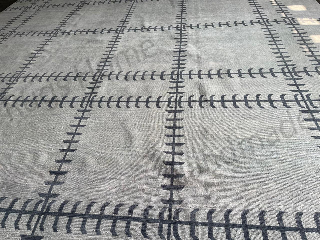 Soft and durable Turkish Oushak rug for timeless décor