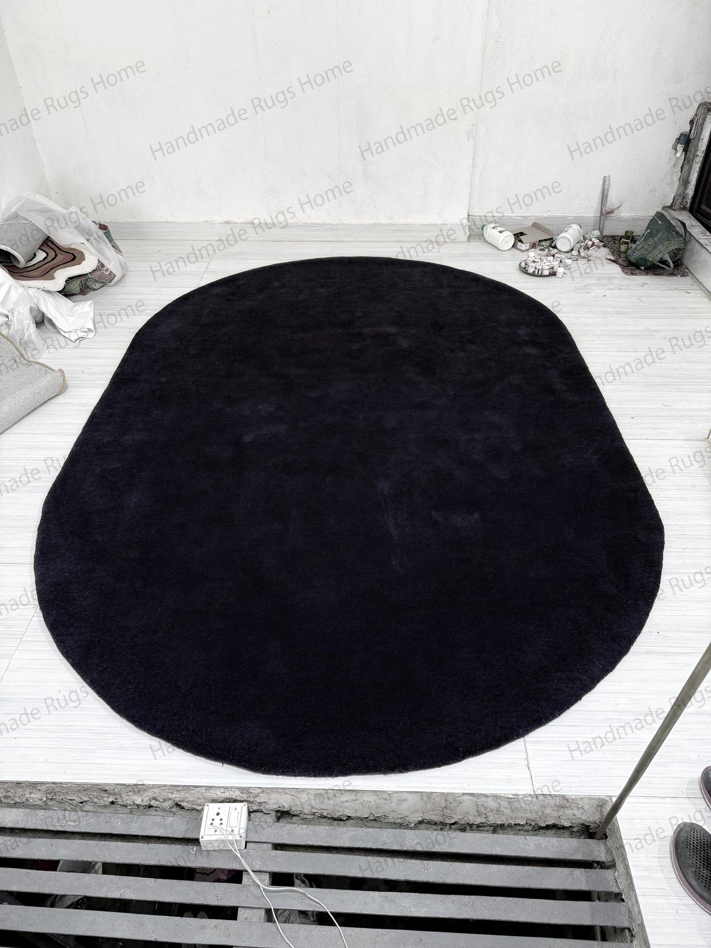 Hand Tufted Wool Oval Rug: Royal Plum Modern Carpet