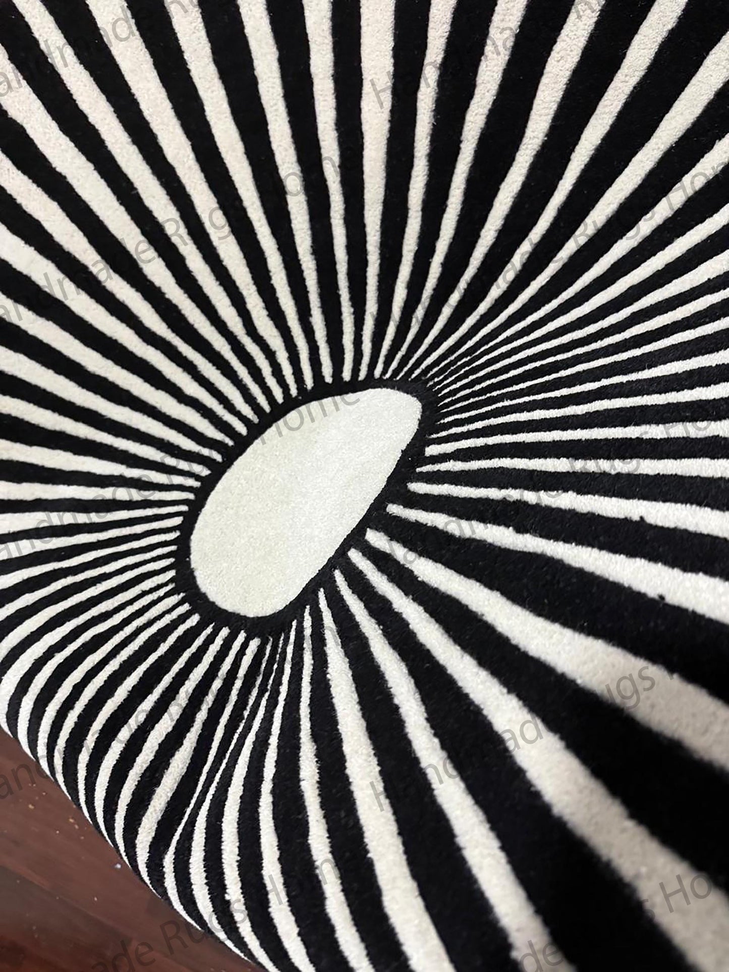 Round Rug: Hand-Tufted Wool (6x6 Feet, Neutral Tones)