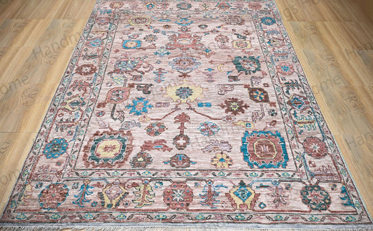 Hand-Knotted Wool Oushak Rug: Turkish Style Floral Design