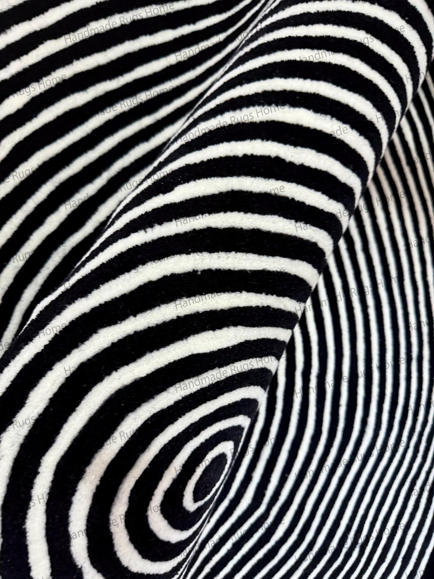 Monochrome Spiral Round Hand-Tufted Wool Rug – Black and White Modern Circle Carpet
