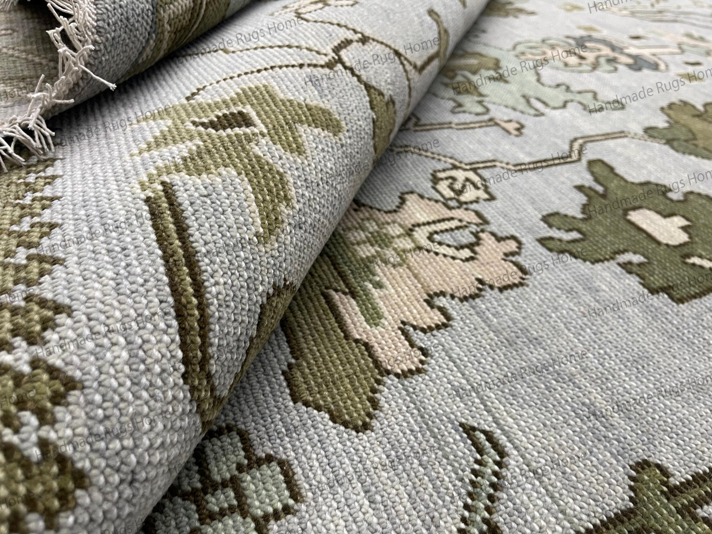 Hand Knotted Oushak Rug: Vintage Transitional Style
