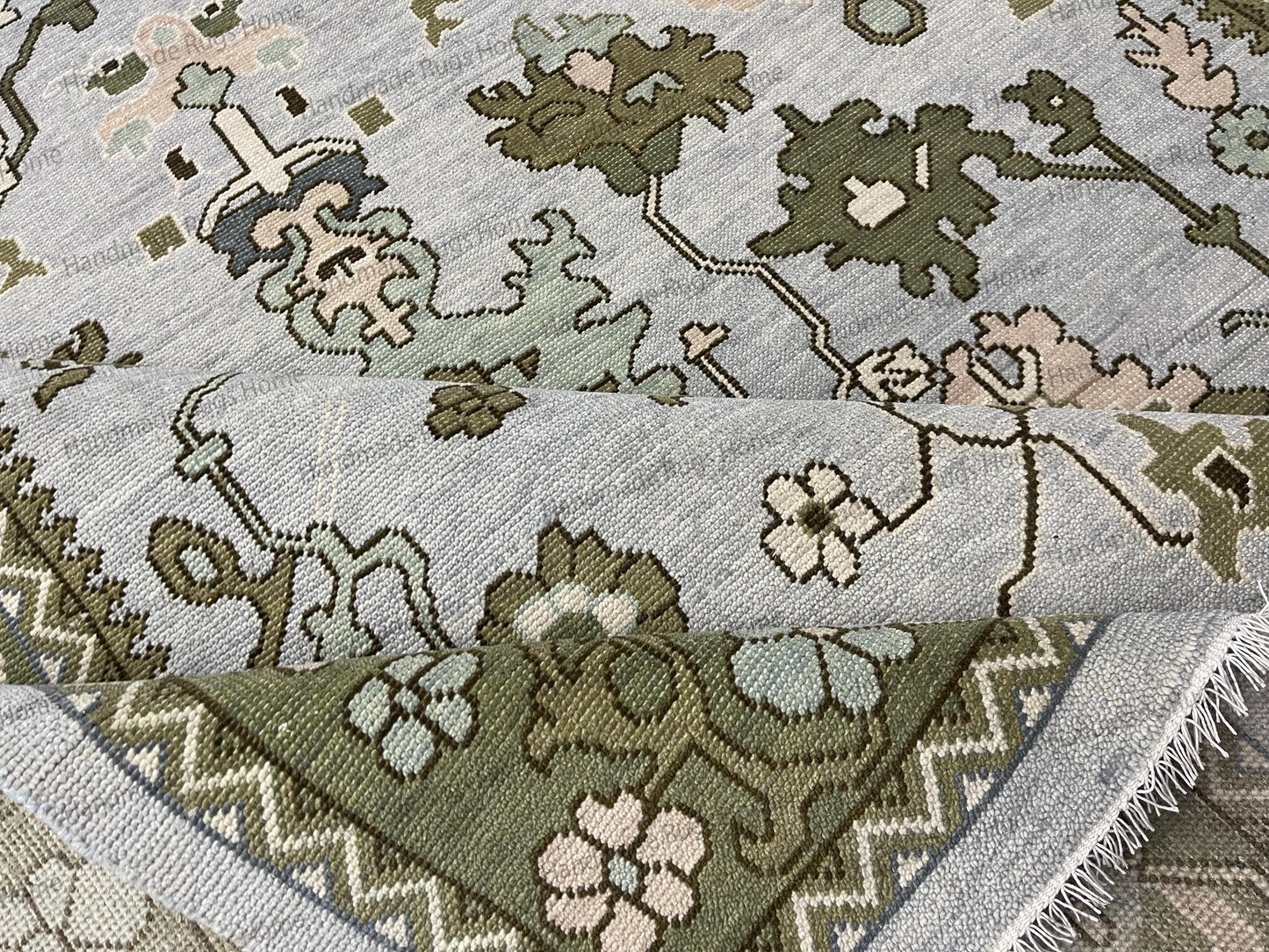 Hand Knotted Oushak Rug: Vintage Transitional Style
