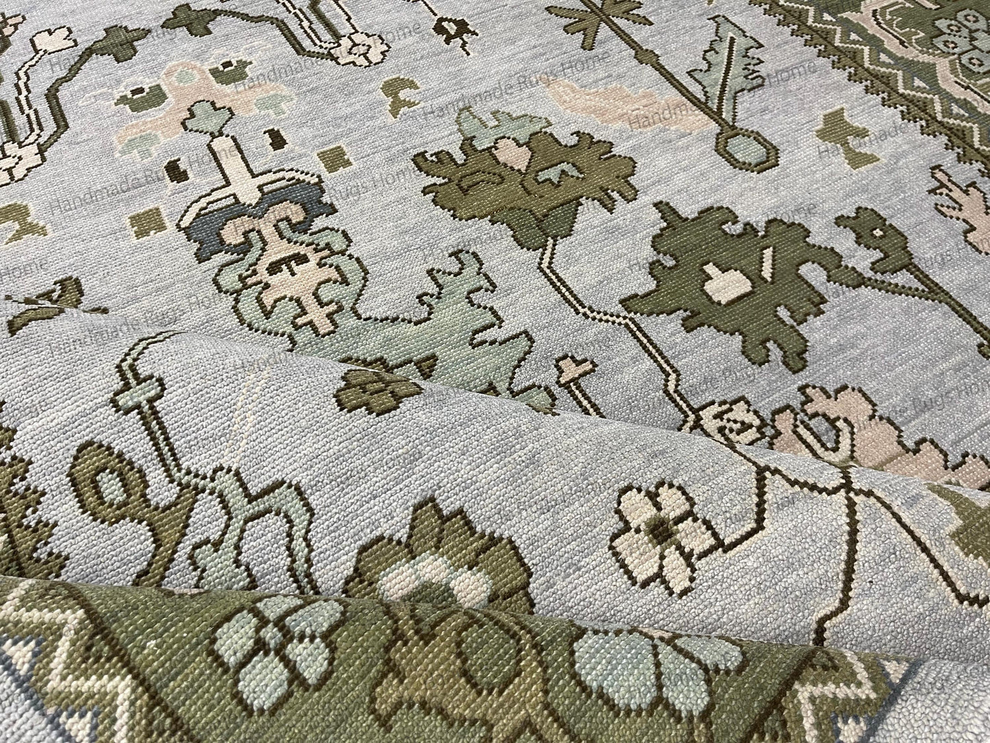 Hand Knotted Oushak Rug: Vintage Transitional Style