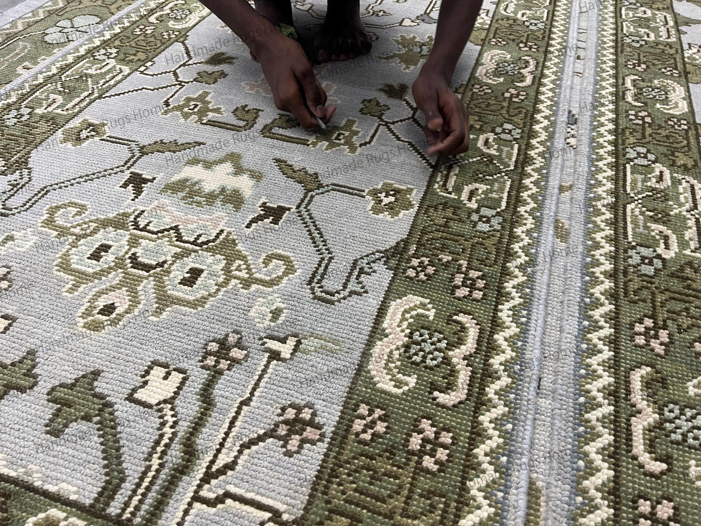 Hand Knotted Oushak Rug: Vintage Transitional Style