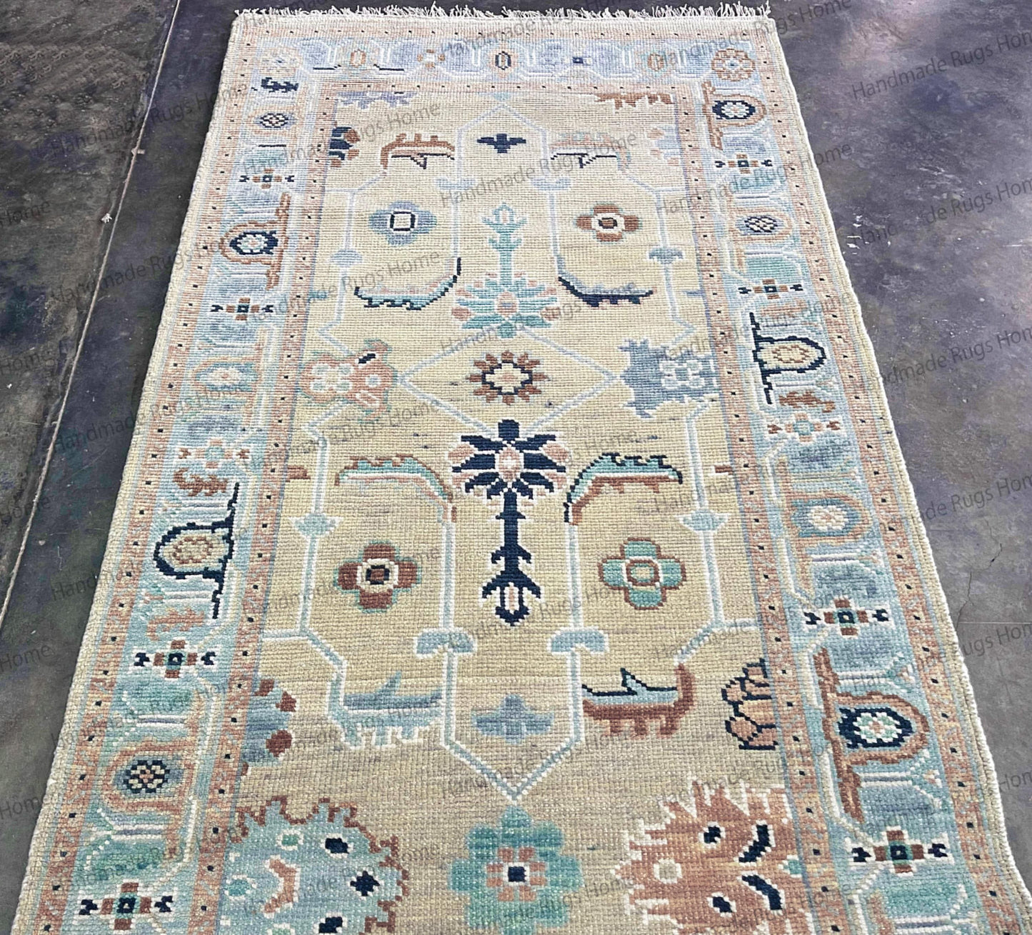 Hand-Knotted Wool Oushak Rug: Traditional Persian Style Floral Area Rug