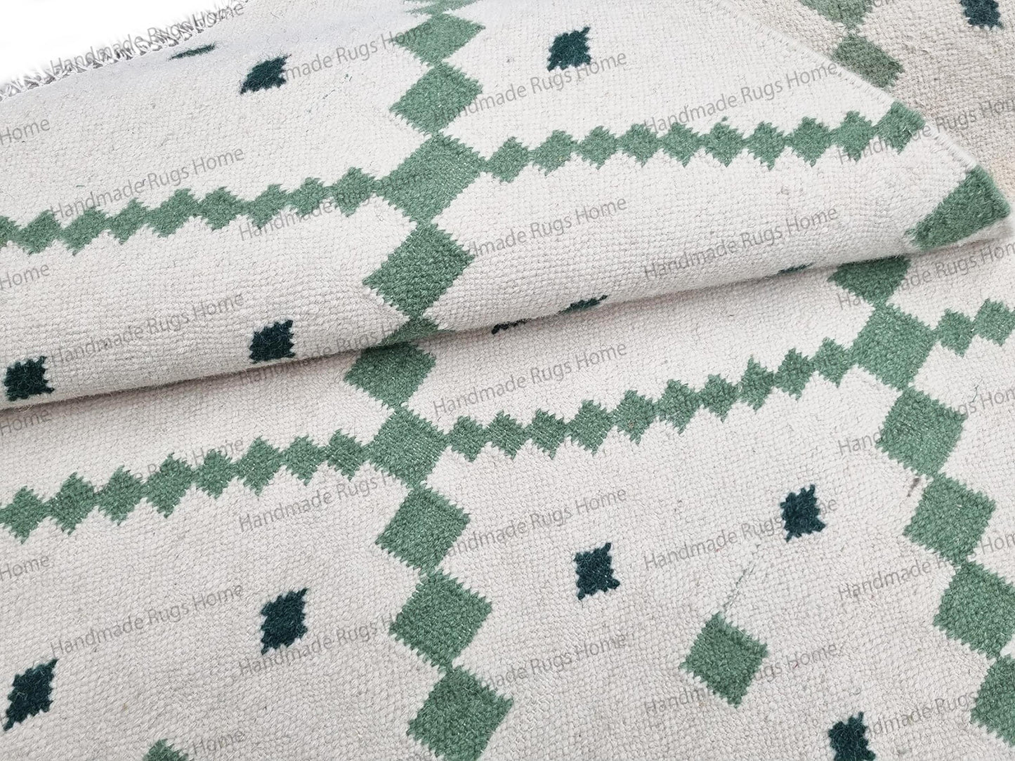 Wool Dhurrie Rug, Handwoven Lattice Flatweave, Ivory & Green Scalloped Edge