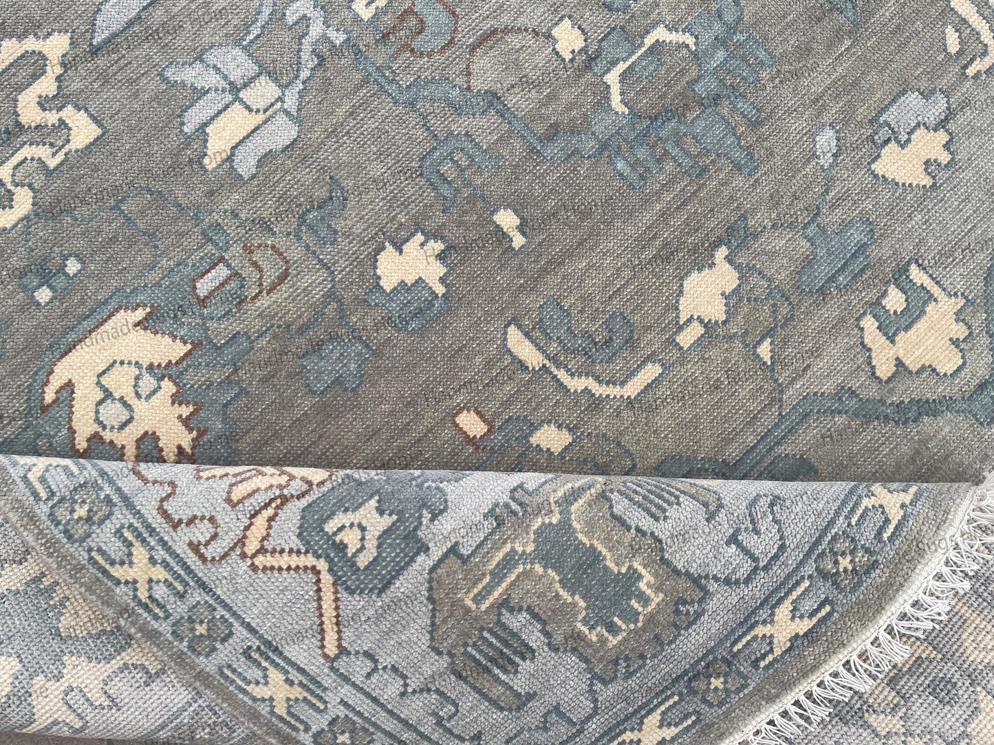 Modern classic wool carpet for living room décor