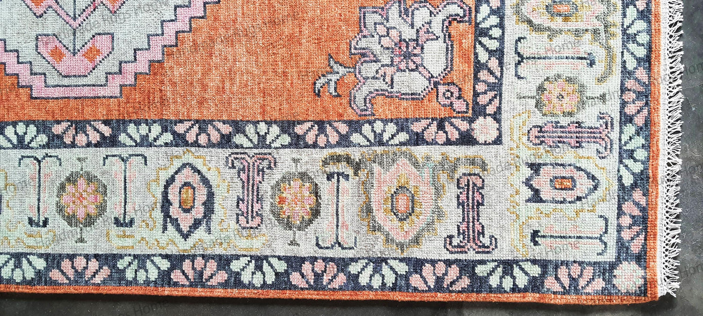 Hand-Knotted Wool Oushak Rug: 5x8 Vintage Turkish Floral Medallion