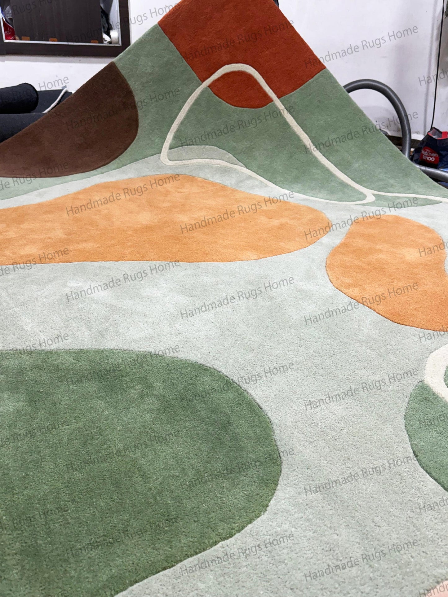 organic shape modern rug