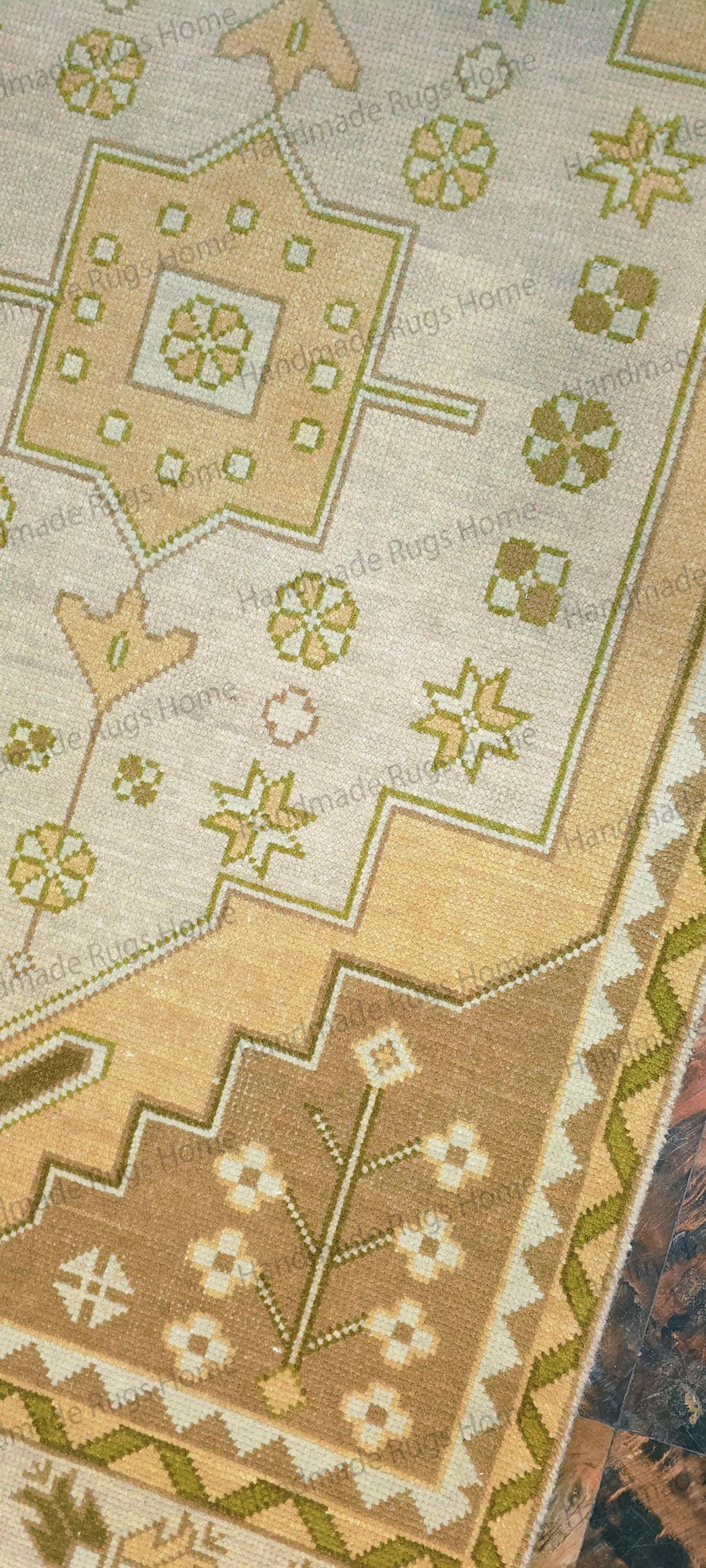 Runner Handmade Wool Oushak Rug: Floral Design, 2.5 x 8