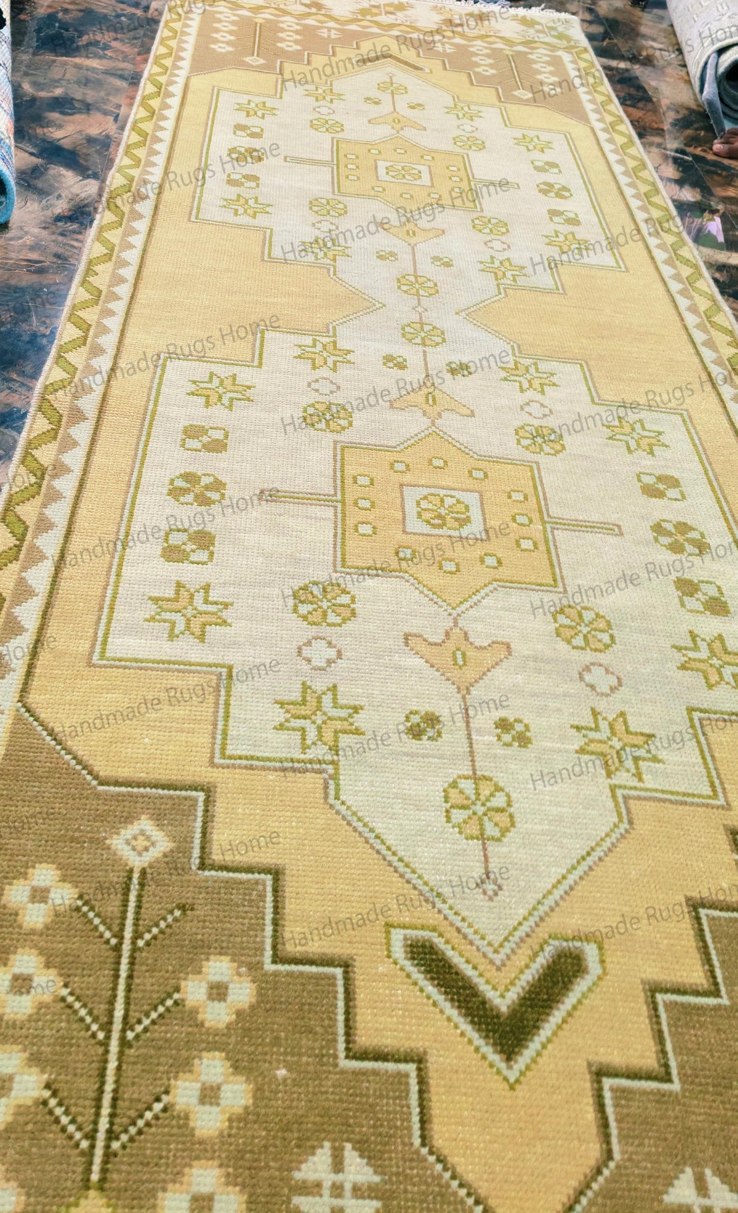 Runner Handmade Wool Oushak Rug: Floral Design, 2.5 x 8