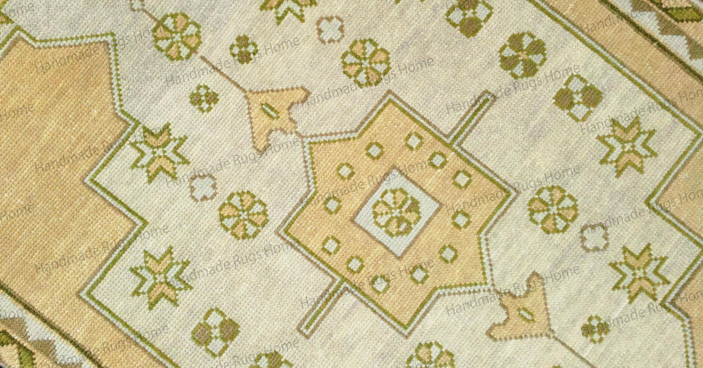 Runner Handmade Wool Oushak Rug: Floral Design, 2.5 x 8