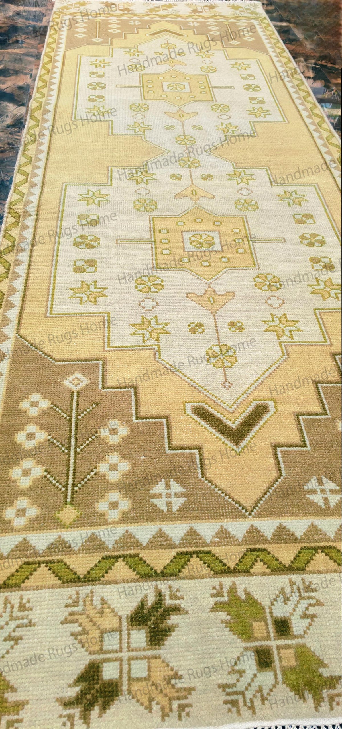 Runner Handmade Wool Oushak Rug: Floral Design, 2.5 x 8
