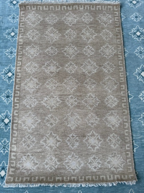 Brown & Ivory Modern Oushak Rug – Geometric Botanical 5x7 Area Rug